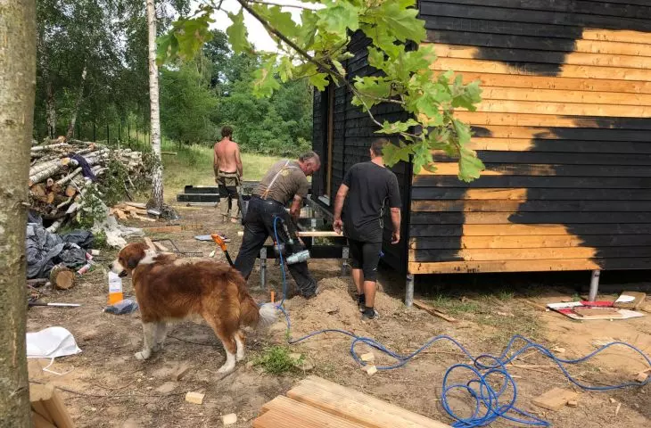Black larch facade in BioHome 2 painted with linseed oil with soot