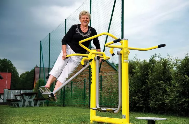 Outdoor gyms extremely solidly constructed and protected against corrosion