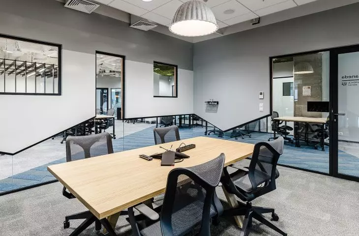 Acoustic glass walls and sliding doors from TRIPOLIS