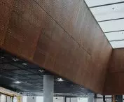 Raster ceilings, strip ceilings, coffered ceilings in various colors and shapes - for both indoor and outdoor facilities