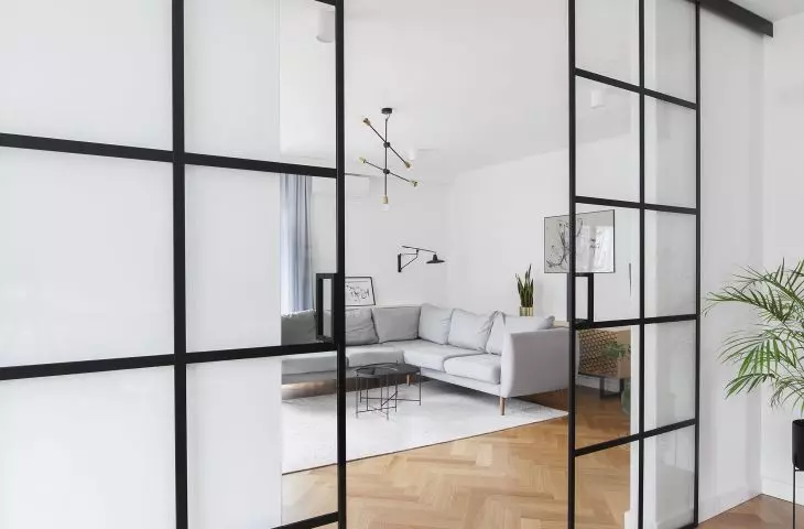 Sliding industrial doors