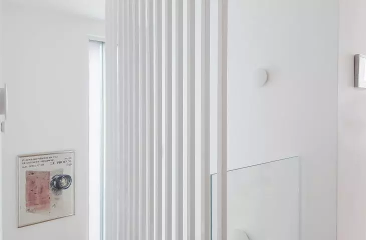 House with Dylas, white balusters