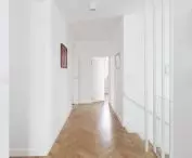 Dębowy parkiet położono w całym domu