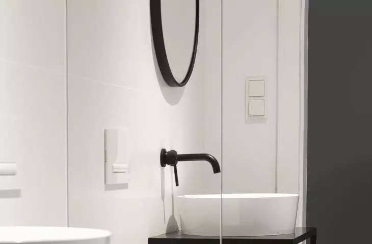 House with Dylas, bathroom interior