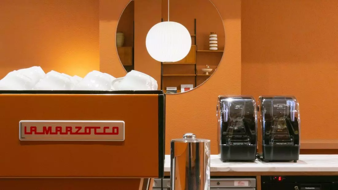 Detale baru
i lampa Bubble w BEAM Café