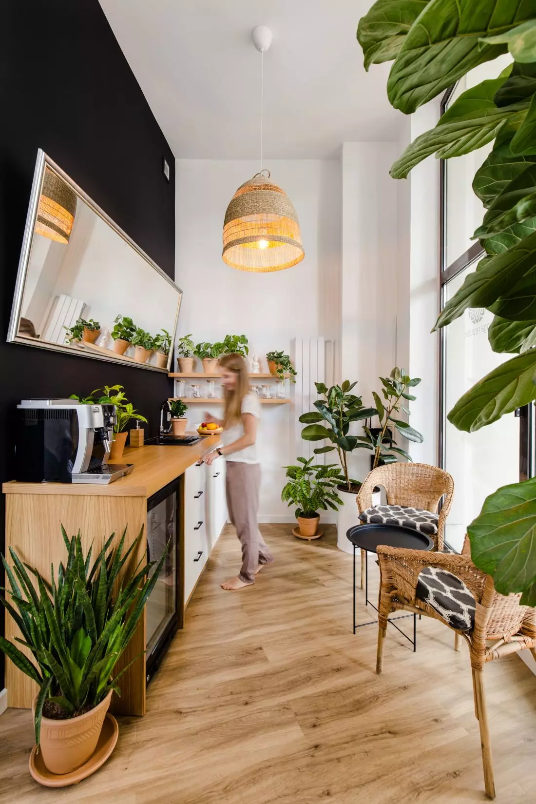 Przestrzeń kawiarni
w studio jogi