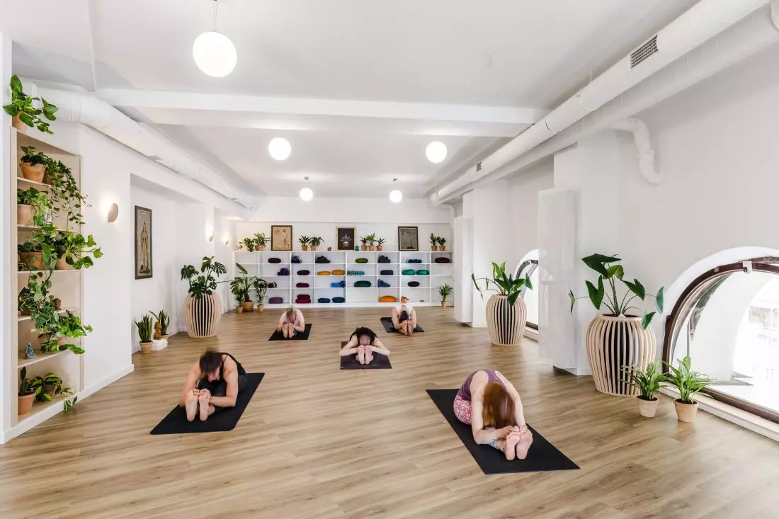 W Yoga Republic
praktykuje się jogę ashtanga