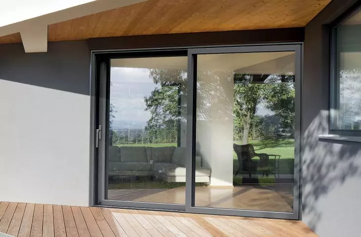 Decalu windows - more light in the interiors