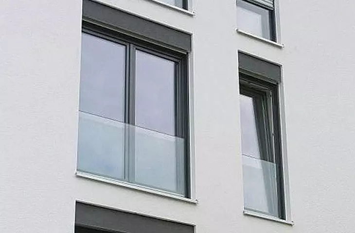 JULIETTE balcony
