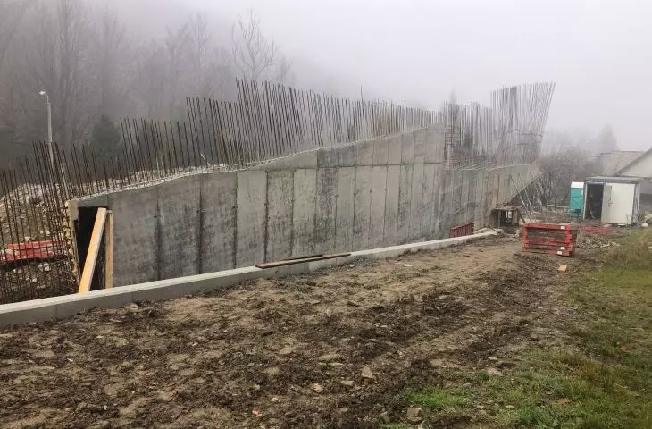 House 40 and 4 under construction