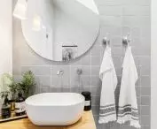 round mirror in the bathroom