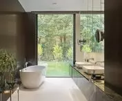 Bathroom on the first floor