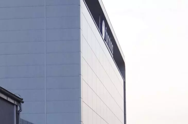 Farmina office building, spun corners