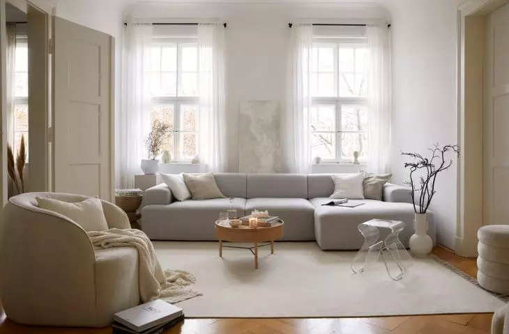 Bright interior with space for the whole family