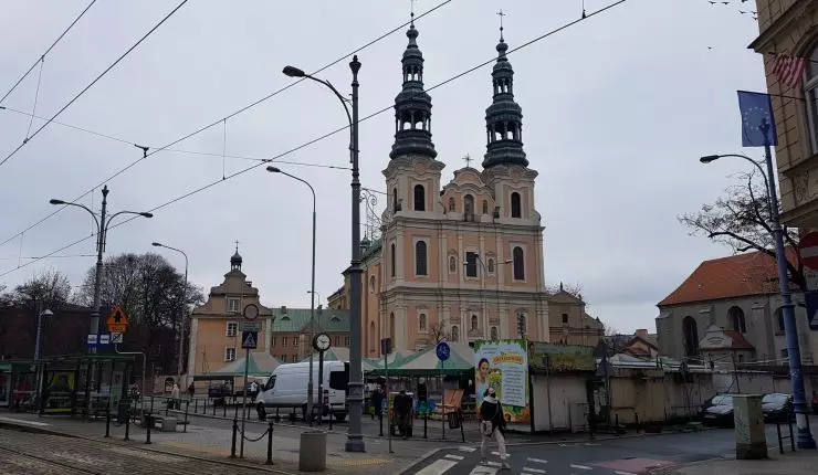 Plac Bernardyński Square - traders and stalls are declining here. 