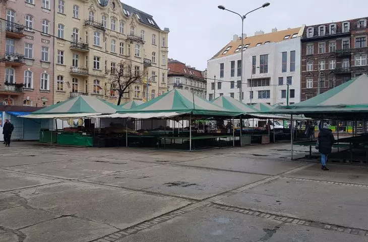 Bernardine Square - view from the side of Dluga Street. 
