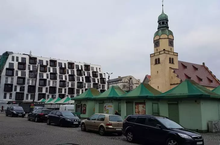 Wildecki Market - a church and an emerging attractive residential development (proj. Ultra Architects) deserve to be unveiled.