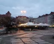 Wielkopolska Square - the recreational part was set up several years ago unfortunate on the north side. 