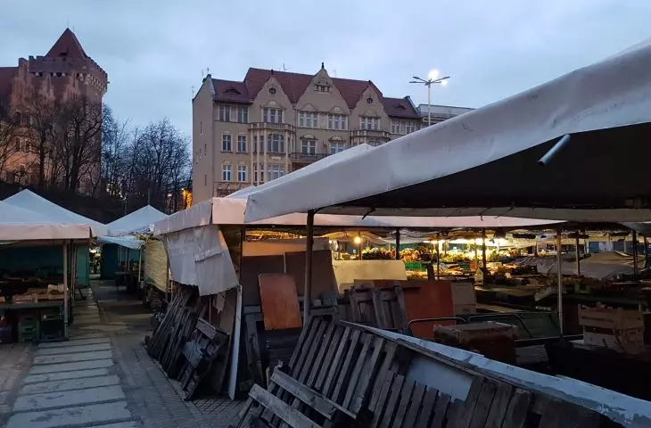 Towering over the run-down stalls of Wielkopolska Square is Przemysl Castle, built eight years ago.