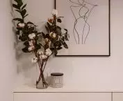 Graphics in a smaller bathroom