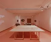 wystawa kończy się na antresoli
