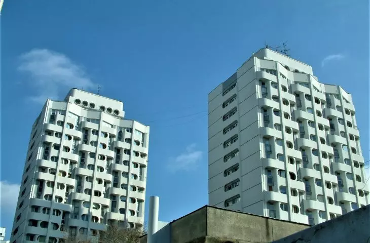 wrocławski Manhattan, czyli zespołu wieżowców na placu Grunwaldzkim projektu Jadwigi Grabowskiej‑Hawrylak