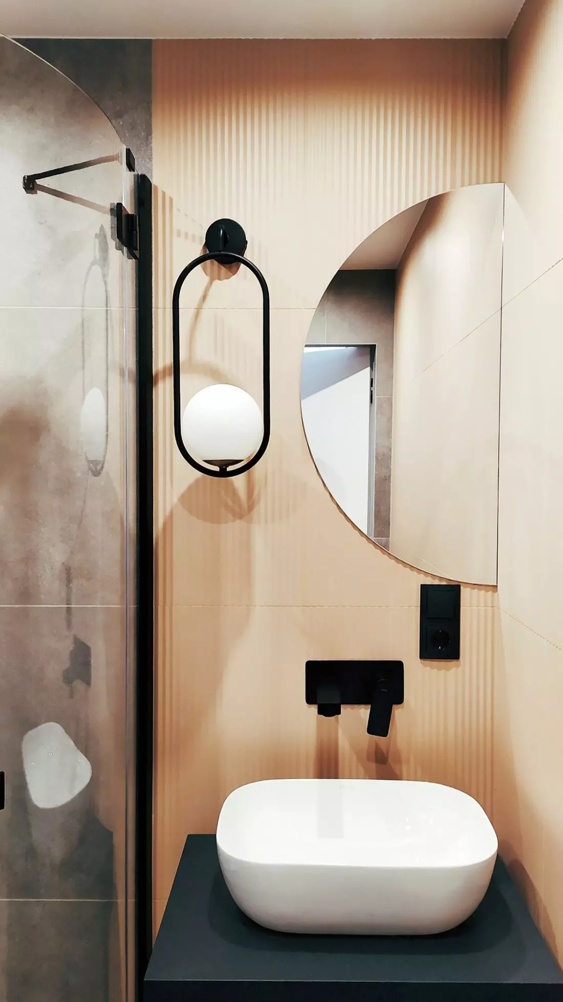 Łazienka w domu osady Cichosza, proj.: projektu jest Maciej Rempalski © Modern Studio Architektury