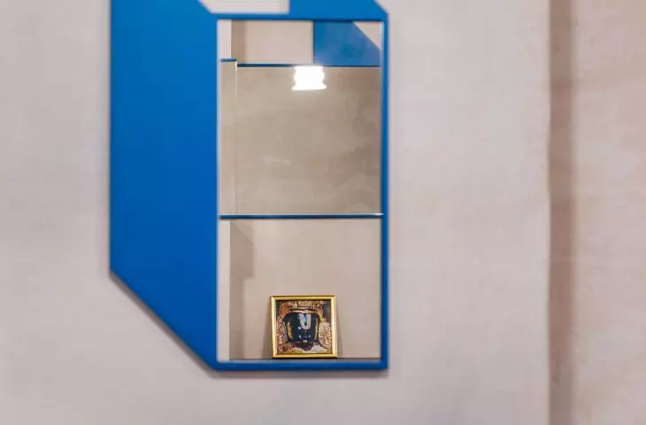 Geometric forms are reminiscent of the Bauhaus 