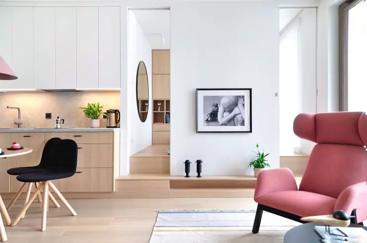 the bedroom can be separated from the living room by sliding doors sypialnię can be separated from the living room by sliding doors