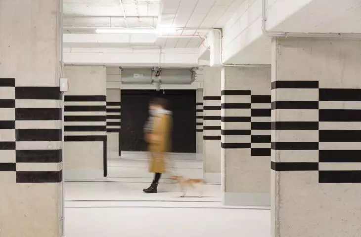 Studio Near also developed a signage system for the underground garage 