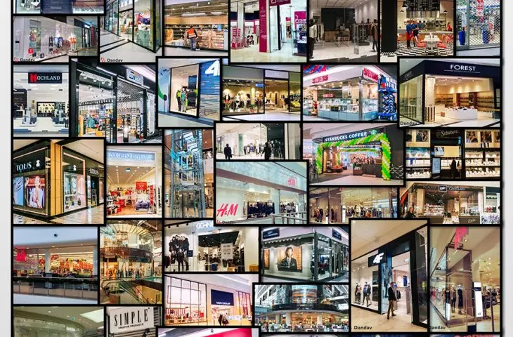 Aluminum and glass showcases 