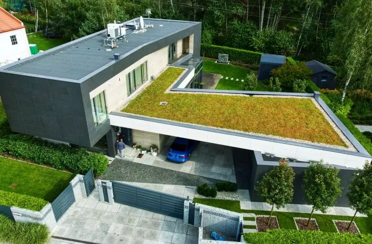 Extensive roof with ZinCo technology