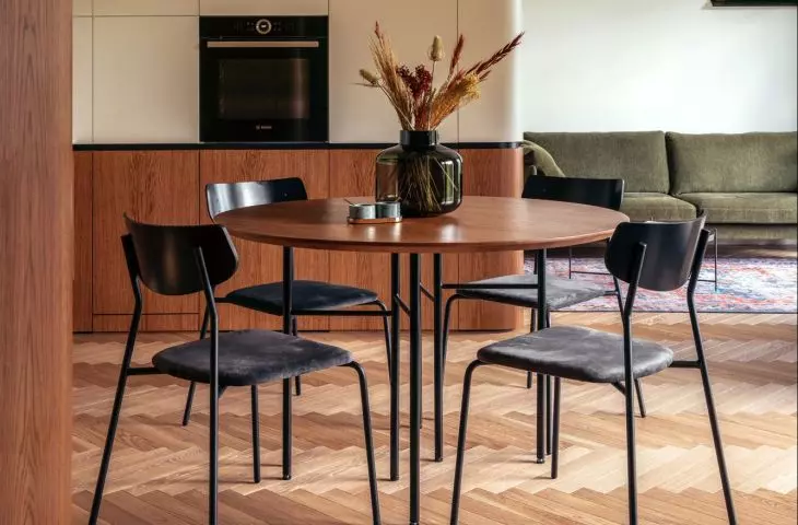 część dzienna mieszkania — kuchnia i salon