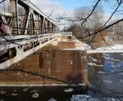 Railroad bridge leading to Ostrow Tumski. 