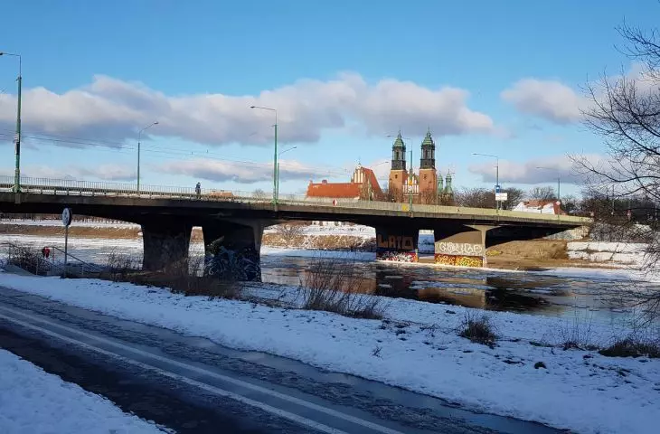 The worn-out Chrobry Bridge from the 1960s is to be replaced by a new crossing in the coming years.