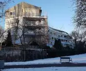 The Ribbon of Warta apartment building on the downtown stretch of the river.