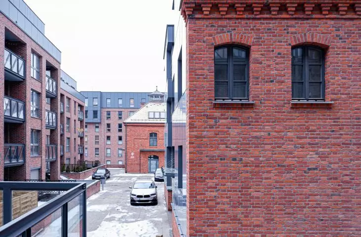 The apartment is located in the historic part of Gdansk, in Wrzeszcz district