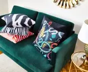 Prints in animal motifs 