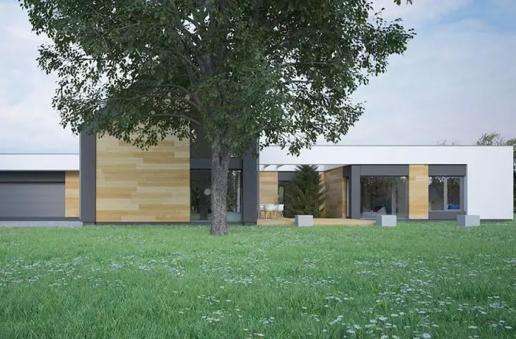 General view of the house in Aleksandrów Lodzki