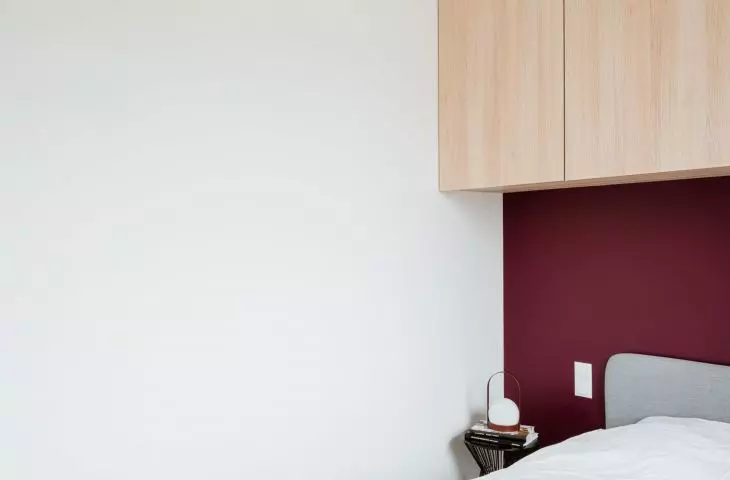 high-hung cabinets in the bedroom