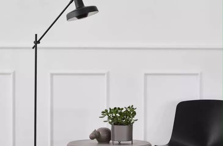 Arigato standing lamp