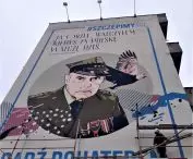 A pandemic mural on the south gable wall of the Mesonetovsk.