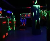 Luminescent and chromatic paints for walls, facades and surfaces