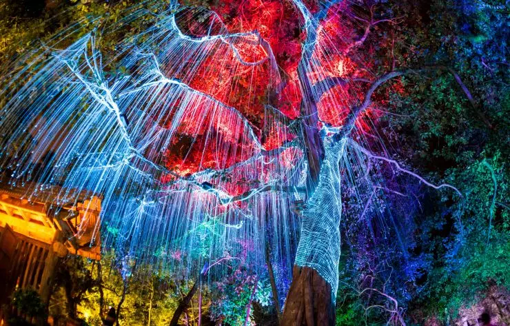 Farby luminescencyjne i&nbsp;chromatyczne na ściany