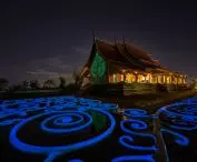 Luminescent and chromatic paints for walls, facades and surfaces
