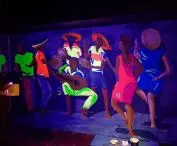 Luminescent and chromatic paints for walls, facades and surfaces