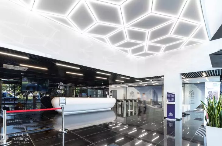 DPS white glossy ceiling and DPS perimeter-lit panel composition