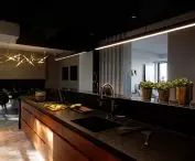 W apartamencie widoczna jest gradacja kolorystyczna 