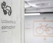 oznaczenie miejsca ładowania aut elektrycznych