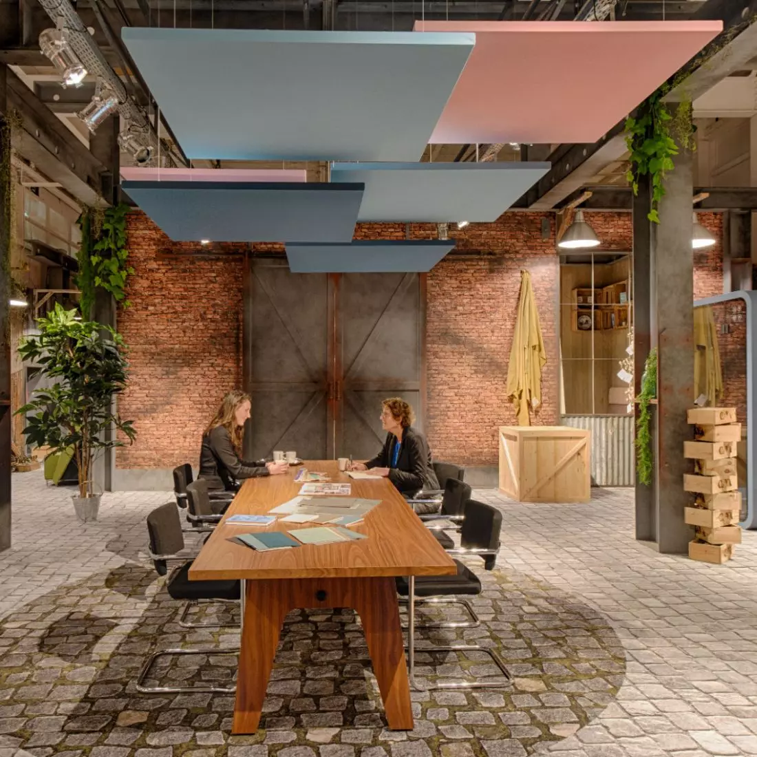 Projekt: Showroom
Schaffenburg, Holandia Produkt: Ecophon Solo Textile